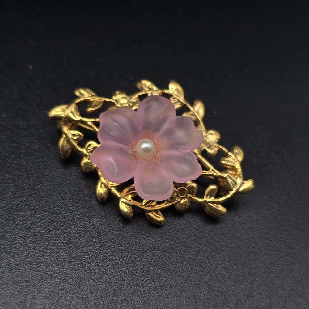 Pink Frosted Flower Brooch Gold Tone Floral Vintage Jewelry